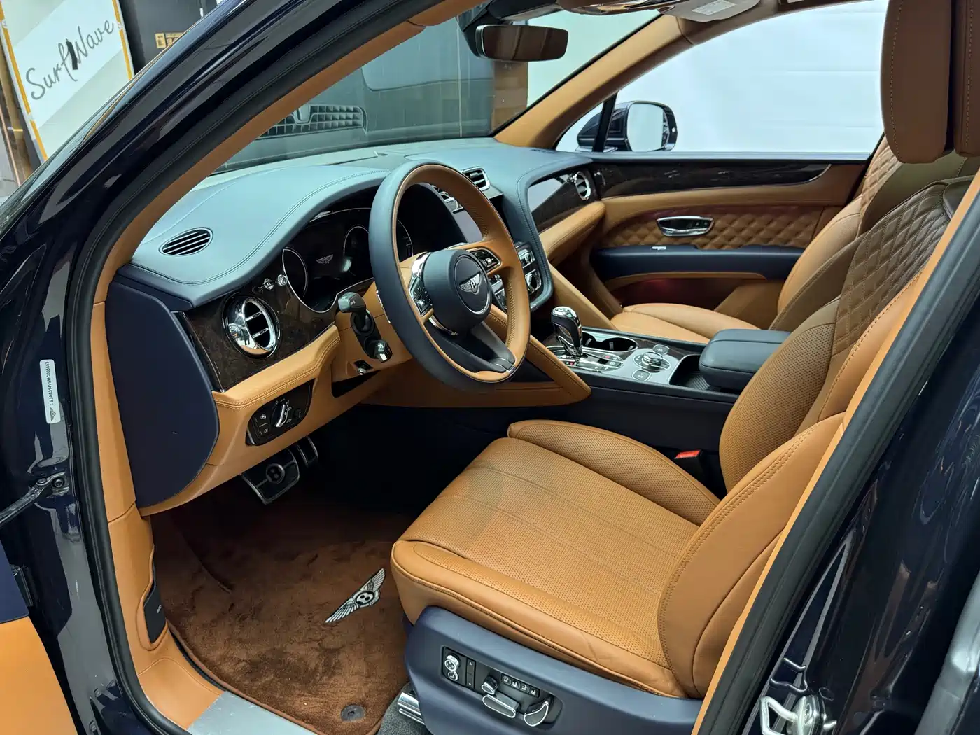 BENTLEY TIMYUE PLUG IN HYBRID