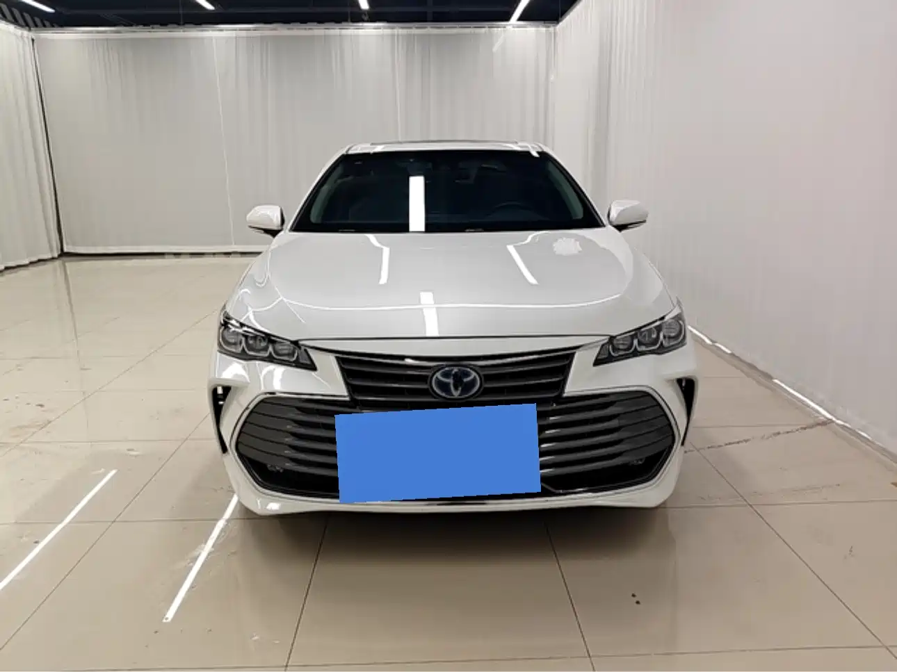 Toyota Avalon 2019 Hybrid 2.5L Luxury Edition China VI фото 2