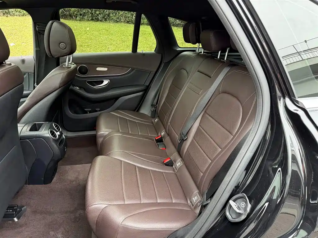 Mercedes-Benz GLC 2020 Facelift GLC 260 L 4MATIC Luxury фото 10