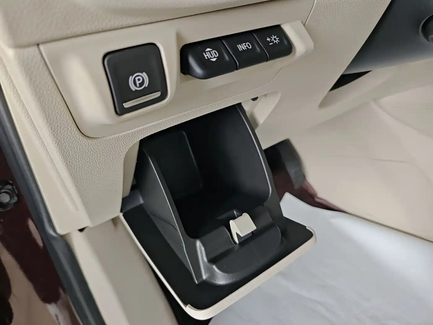 Buick Enclave 2022 652T 4WD Avenir 6-Seater фото 16