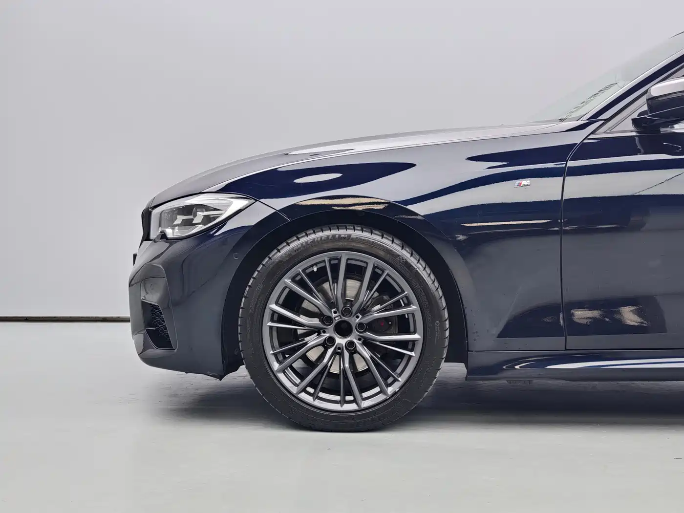BMW 3 Series 2020 325Li M Sport Black Night Package фото 6
