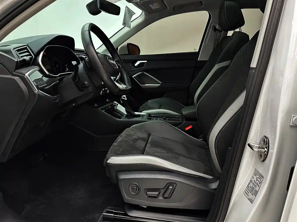 Audi Q3 2023 35 TFSI Fashion Dynamic (1.4T) фото 19