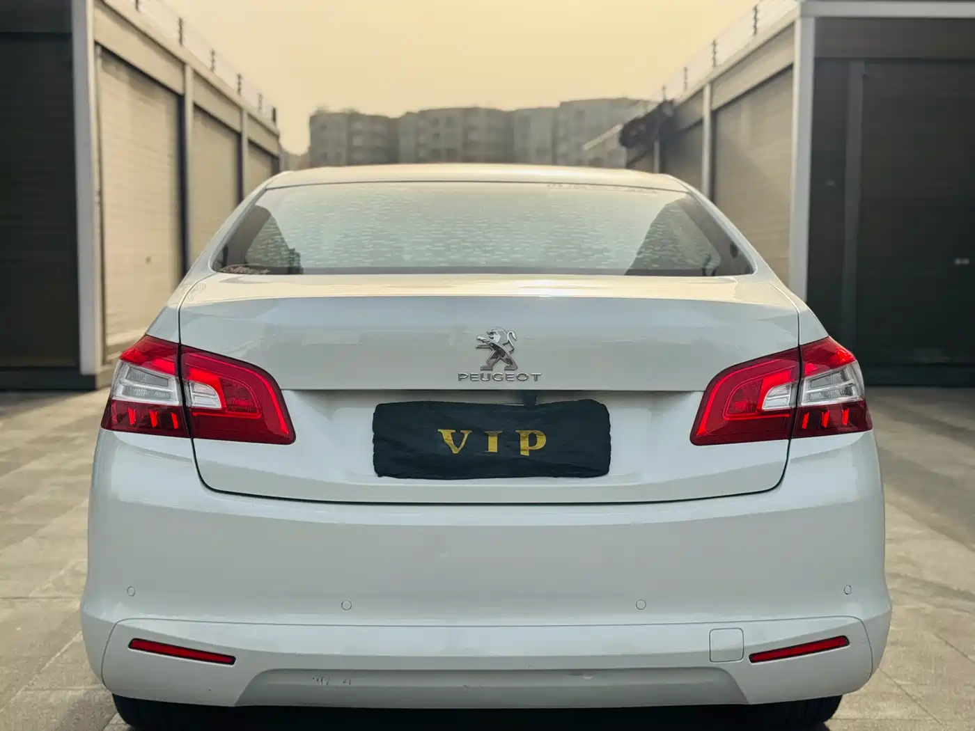 Peugeot 408 2015 Model 1.2T Automatic Luxury Edition фото 7