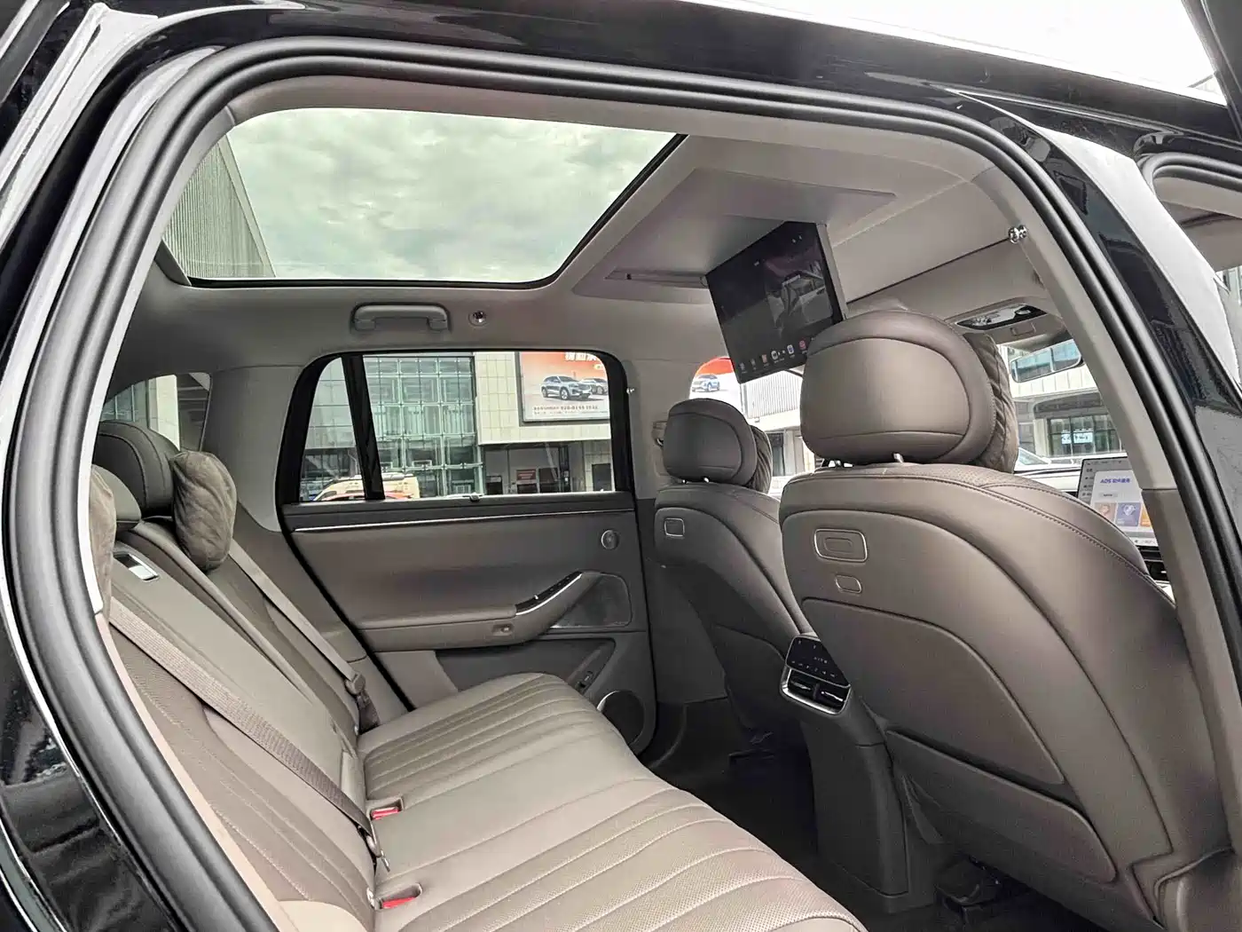 AITO Wenjie AITO M7 2026 Extended Range Ultra AWD 5-Seater фото 21