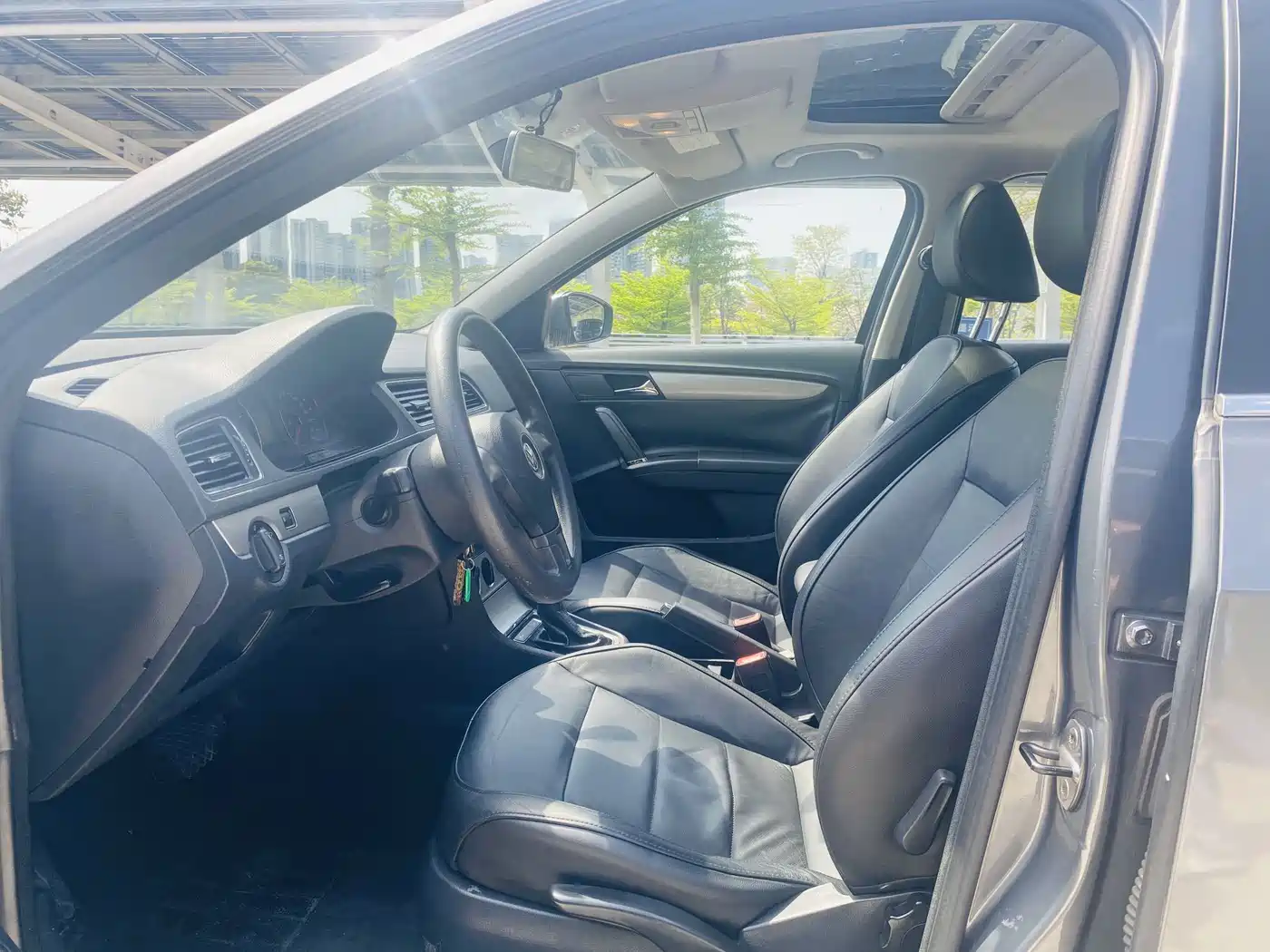 Volkswagen Lavida 2013 Facelift 1.4TSI DSG Comfort фото 10