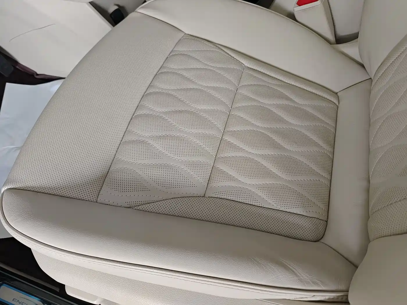 Buick Enclave 2022 652T 4WD Avenir 6-Seater фото 7