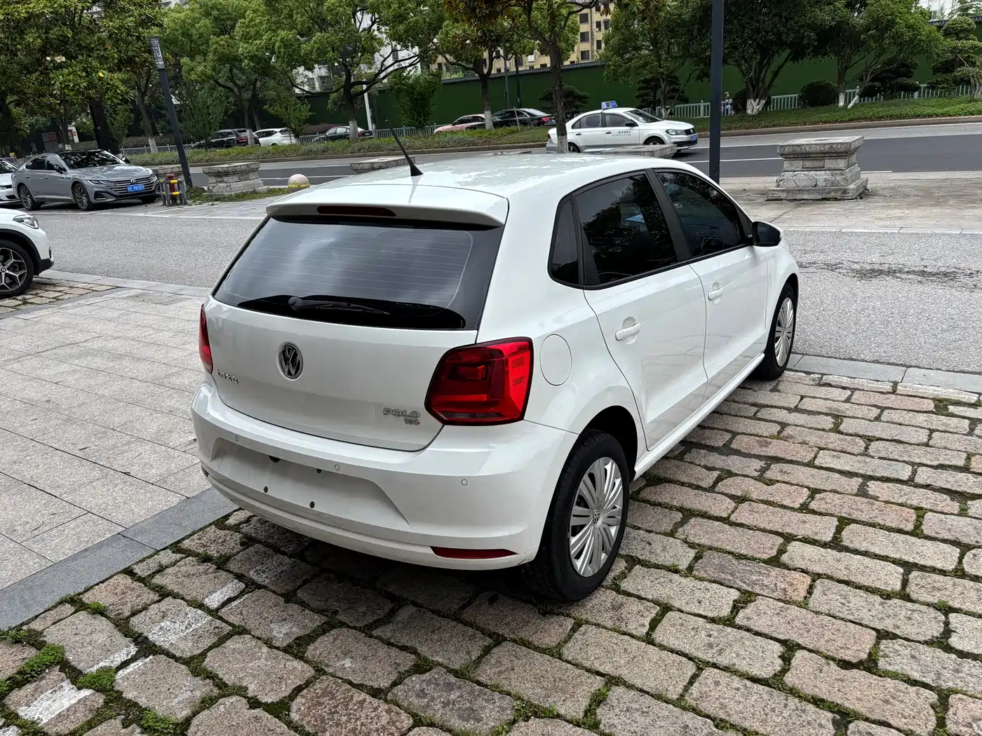 Volkswagen Polo 2018 1.5L Auto Comfort фото 15