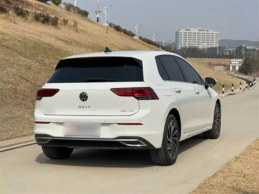 Volkswagen Golf 2021 280TSI DSG 30th Anniversary Edition фото 5