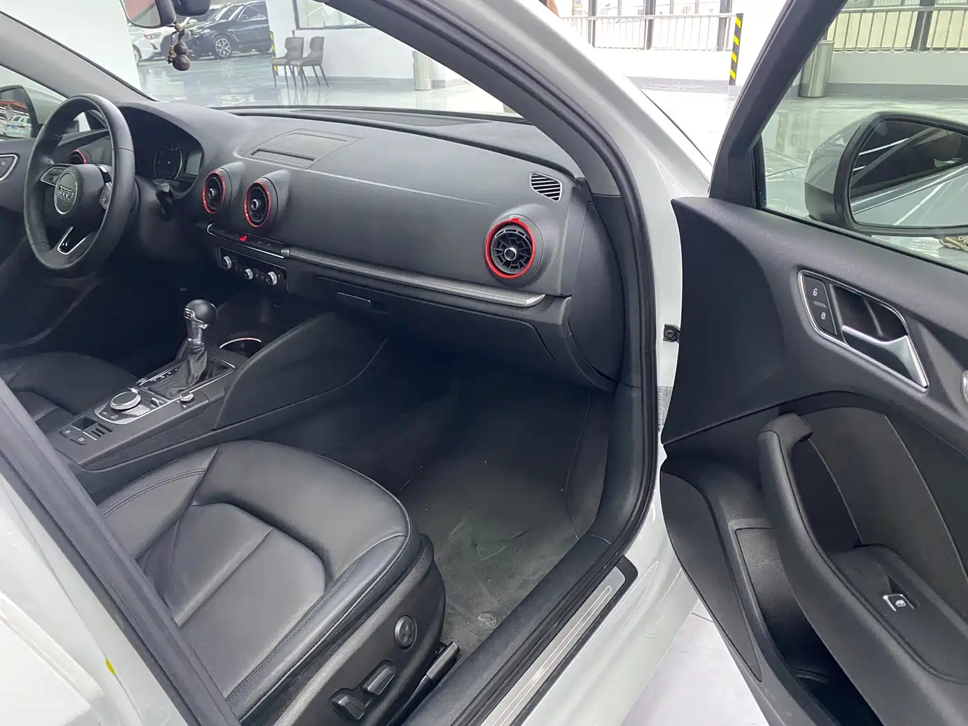Photo 7 - Audi A3
