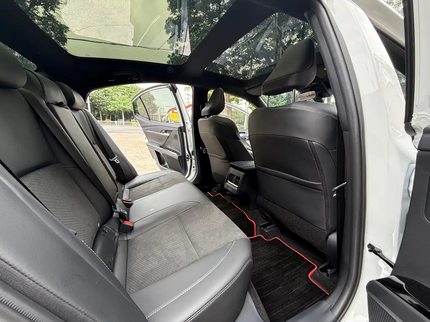 Toyota Camry 2026 2.0S Sport Edition фото 10