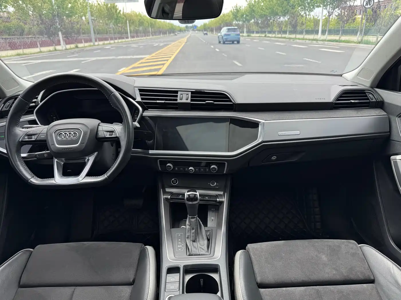 Audi Q3 2022 35 TFSI Fashion Dynamic фото 14
