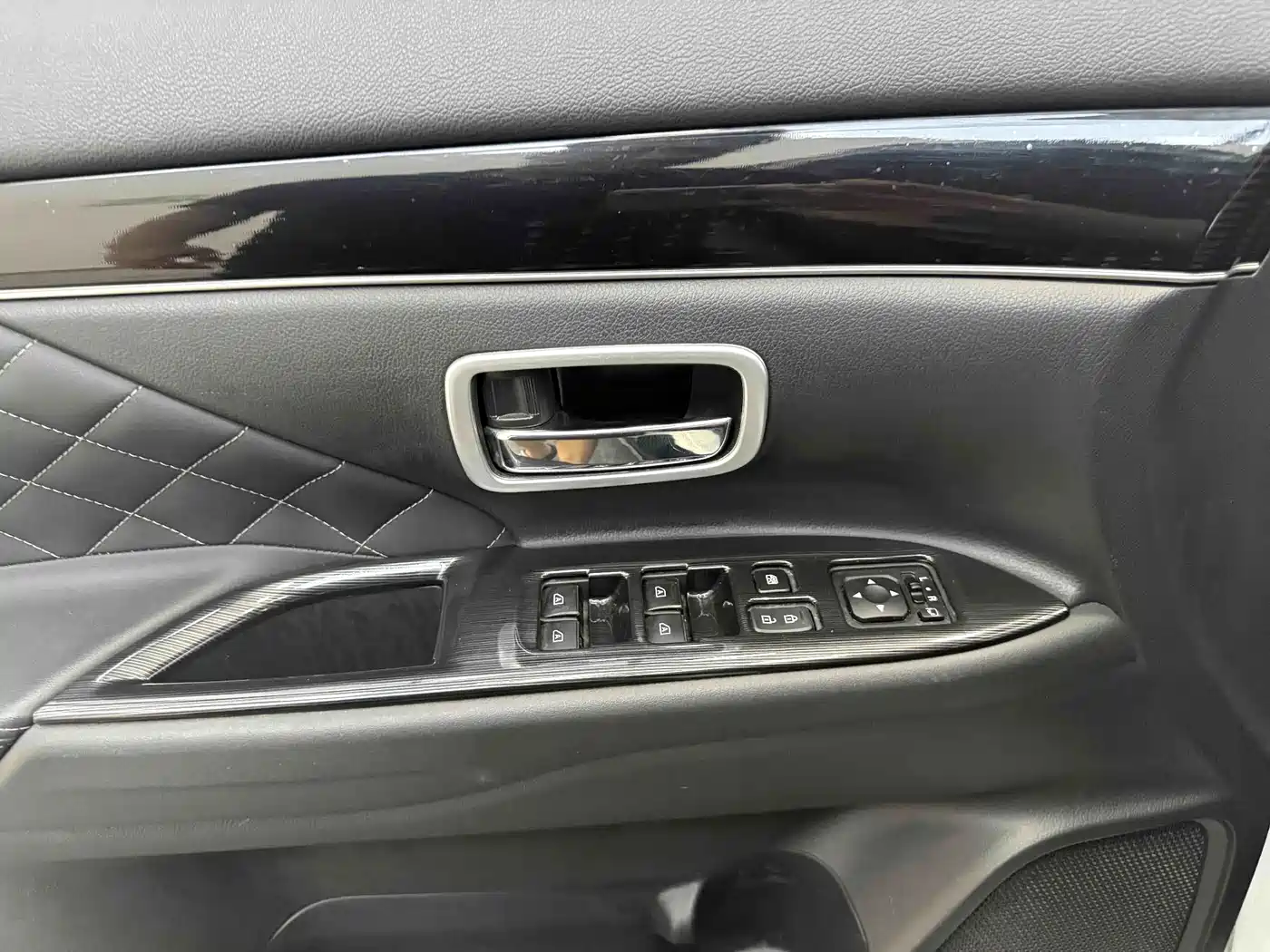Mitsubishi Outlander 2022 2021 2.0L 2WD Yaodong Edition 5-seater