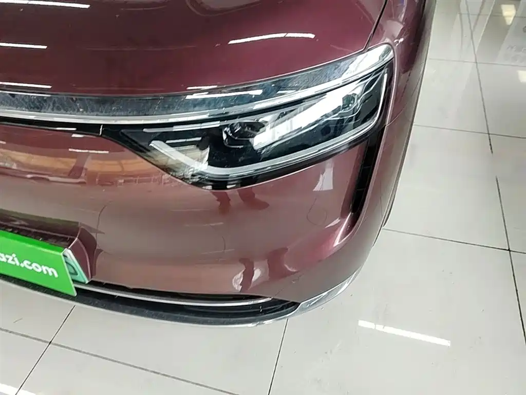 AITO Wenjie AITO M8 2025 Model Extended Range Ultra Edition 53.4kWh 5-Seater фото 24