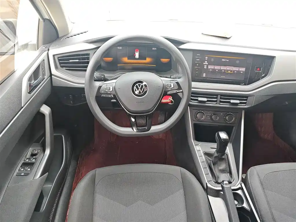 Volkswagen Polo 2023 Facelift Plus 1.5L Auto Joyful Living Edition фото 11