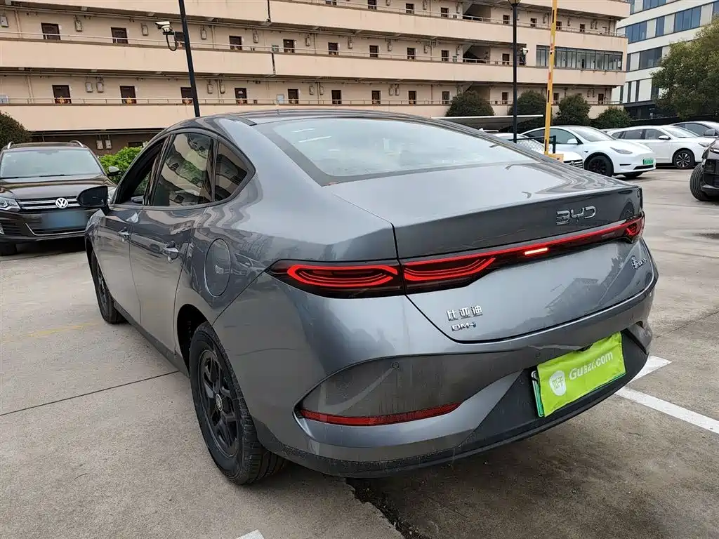 BYD Qin PLUS 2025 DM-i Smart Drive 55KM Leader фото 5