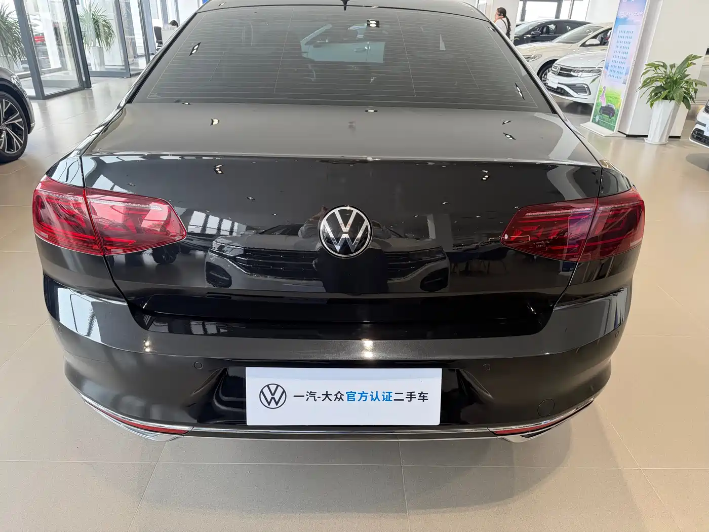 Volkswagen Magotan 2024 2 Million Units Public Sharing Edition 330TSI DSG Luxury фото 5