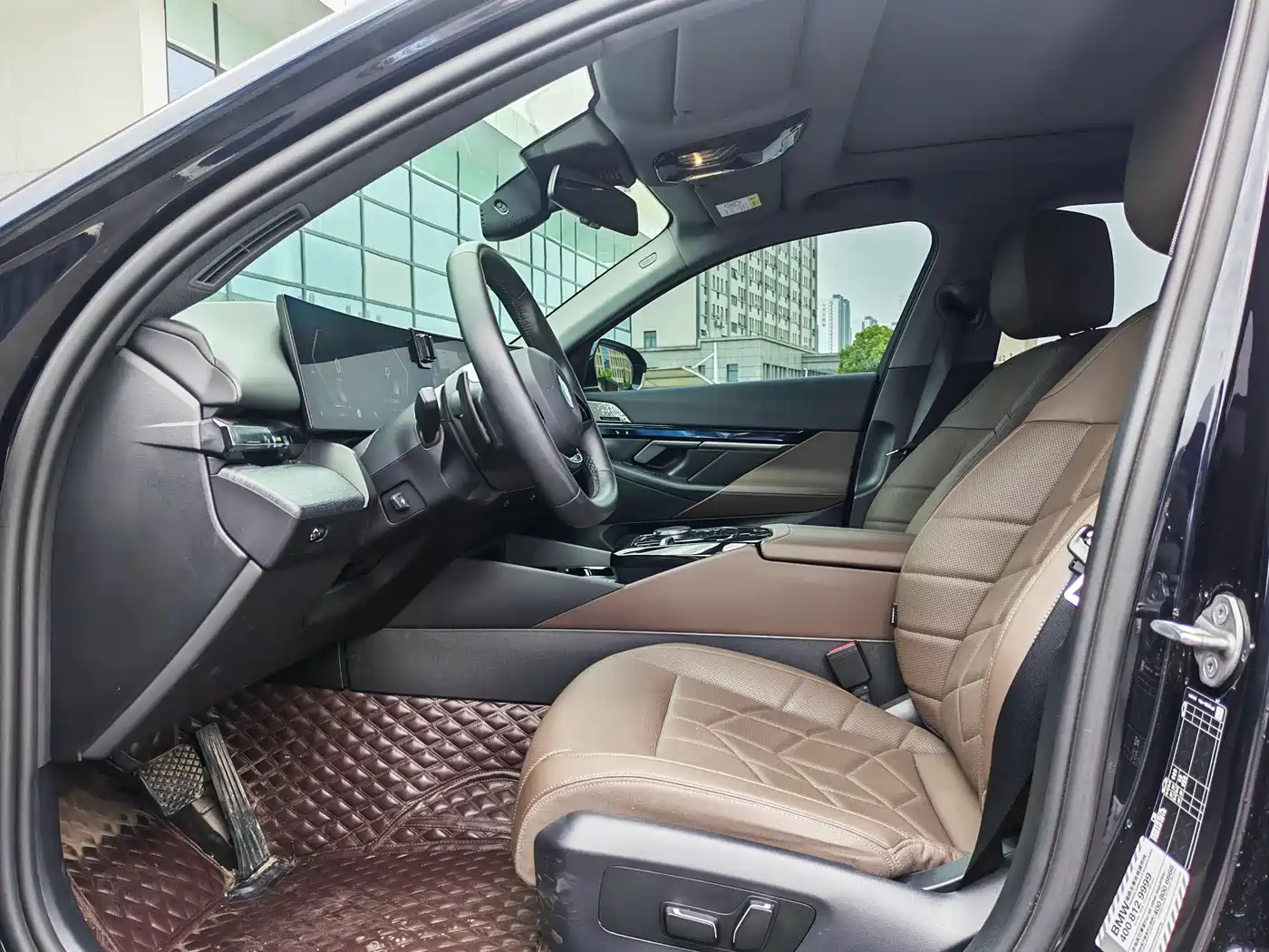 BMW 5 Series 2024 530Li Leading Model Luxury Package фото 12