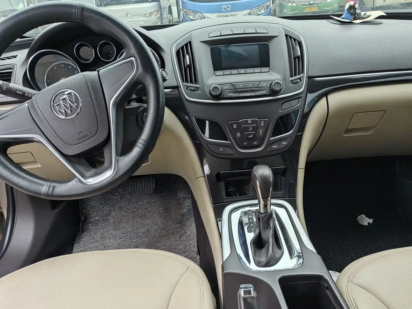 Buick Regal 2015 2.0L Elite Fashion Model фото 9