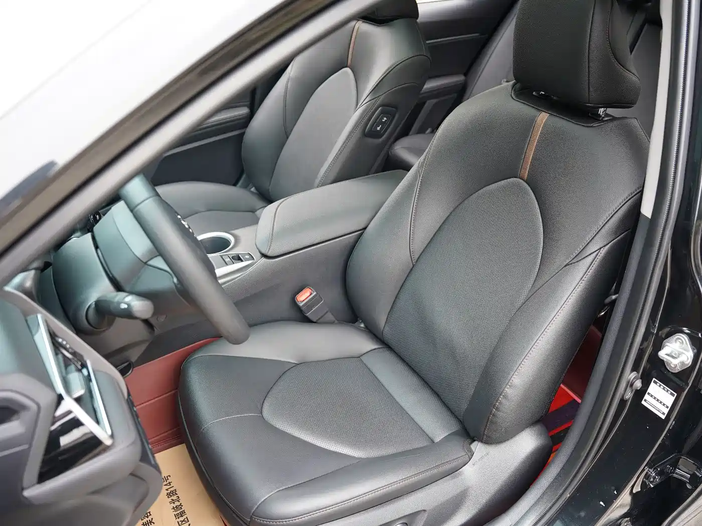 Toyota Camry 2023 2.0G Luxury Edition фото 14
