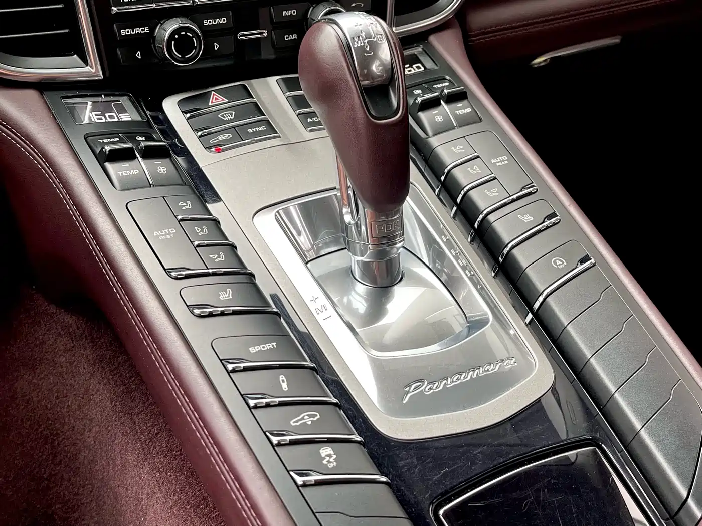 Porsche Panamera 2014 Panamera 3.0T фото 17