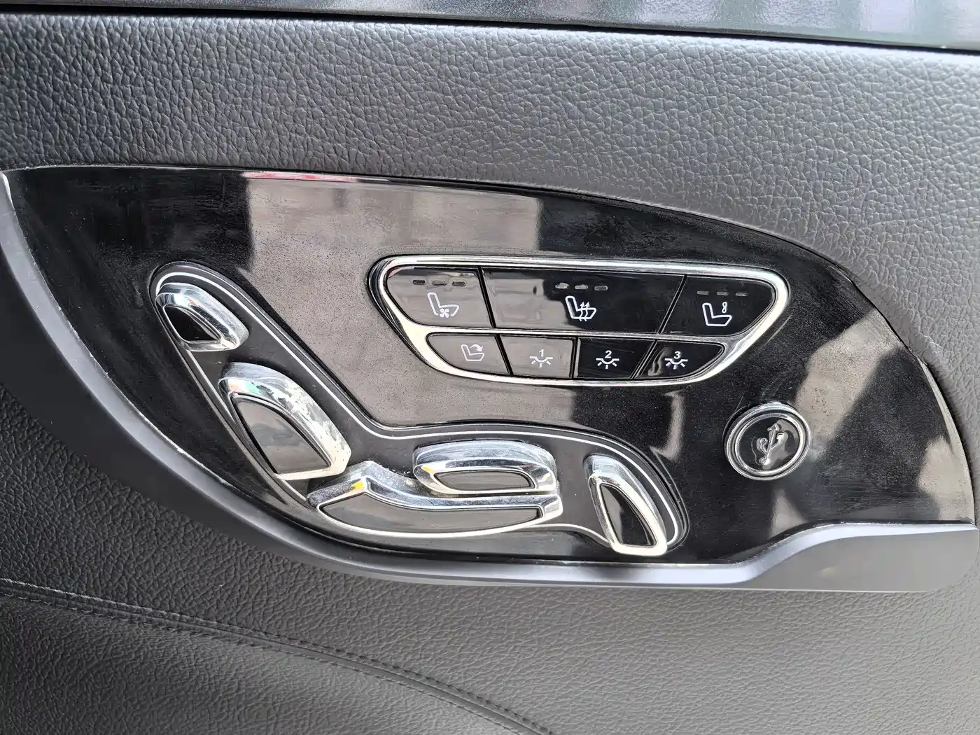 Mercedes-Benz Vito 2021 2.0T Business Edition 7-seater фото 10