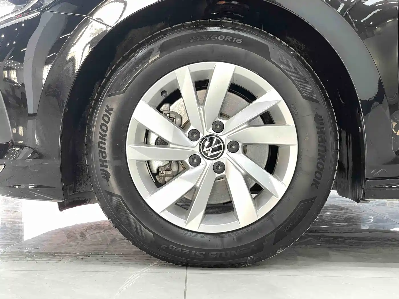Volkswagen Passat 2023 280TSI Business Edition фото 14