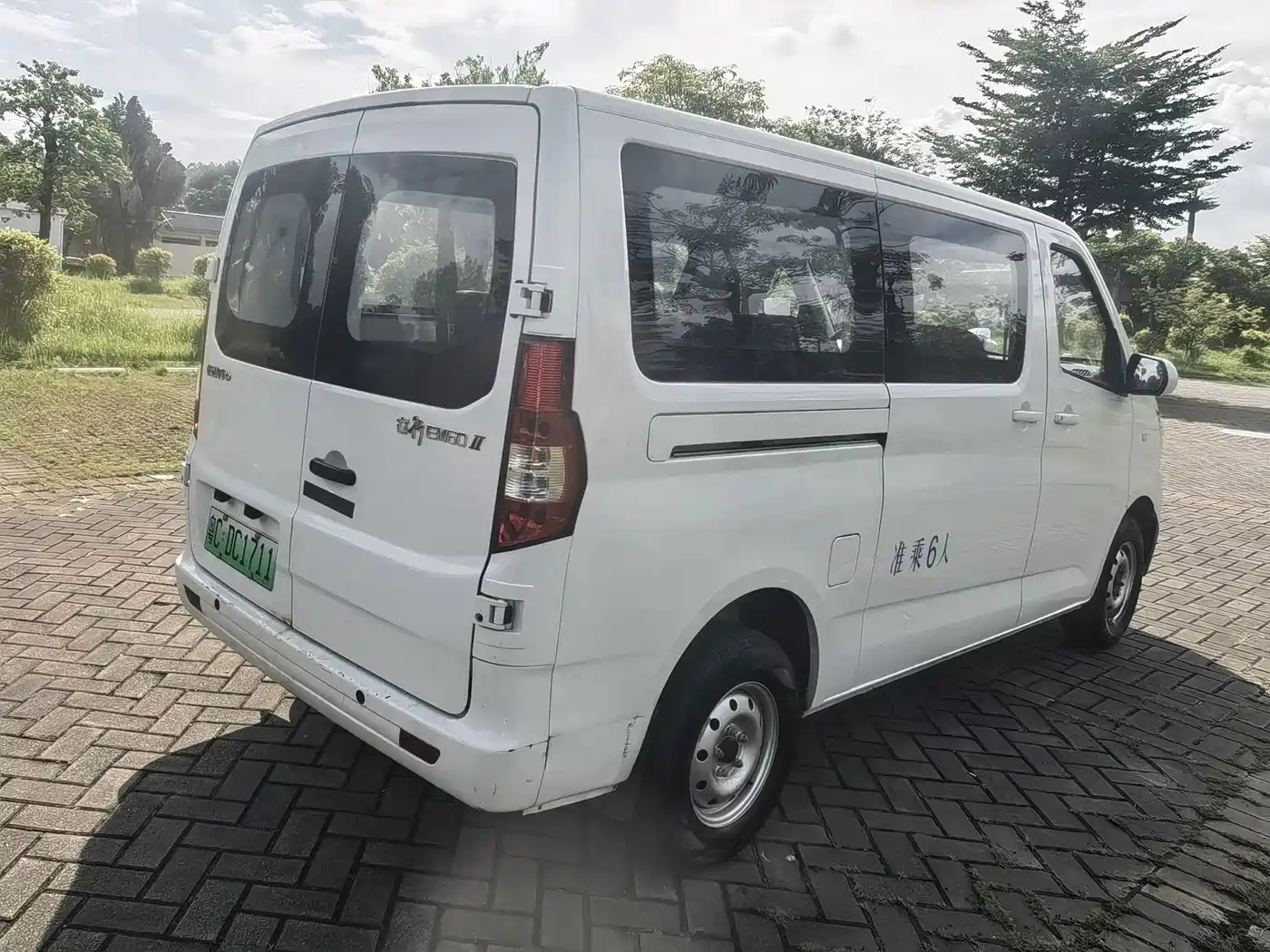 Changan Kaicheng Changan Ruixing EM60 2025 2025 Passenger Version Comfort 6-Seater 300km with Opposing Doors