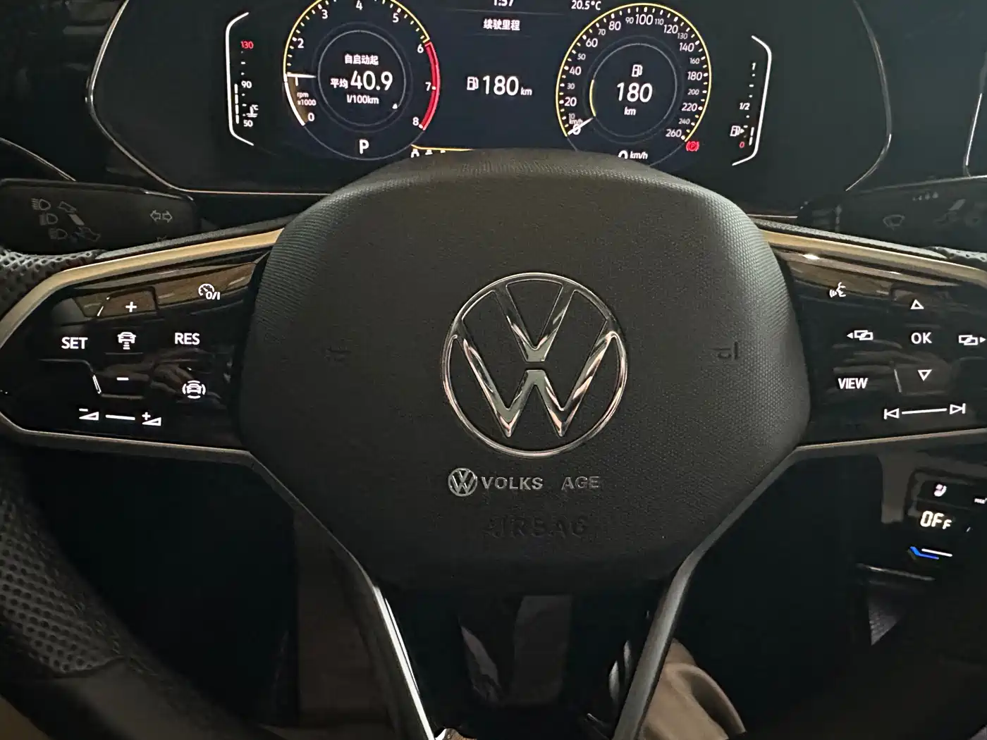 Volkswagen Passat 2024 330TSI Starlight Elite Edition фото 15