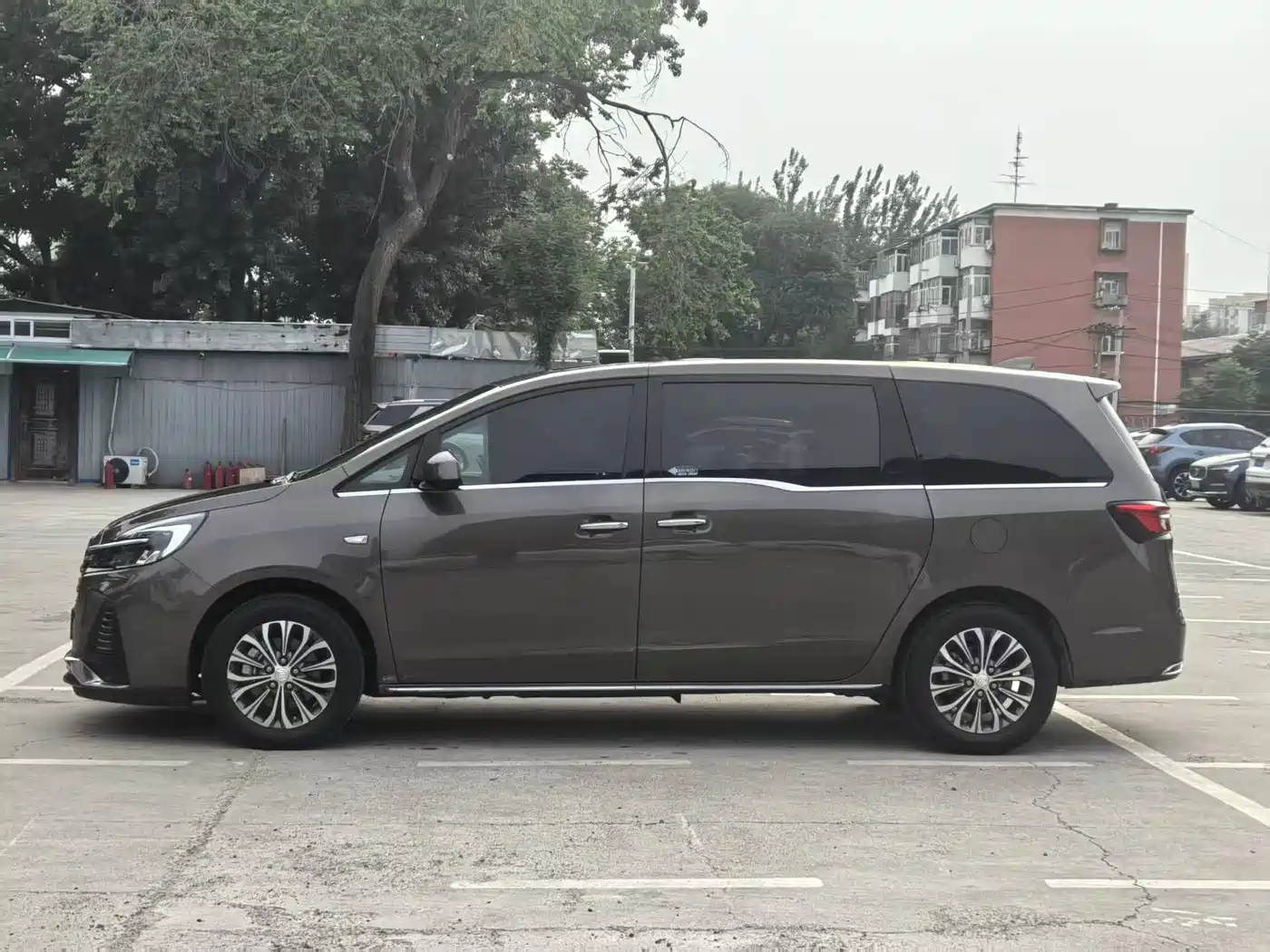 Buick GL8 2023 Land Business Class Smart Premium фото 8