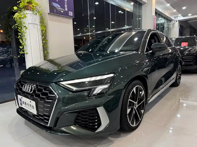 Audi A3 Sportback 35 TFSI, Стиль Спорт