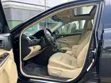 Фото 7 - Toyota Camry