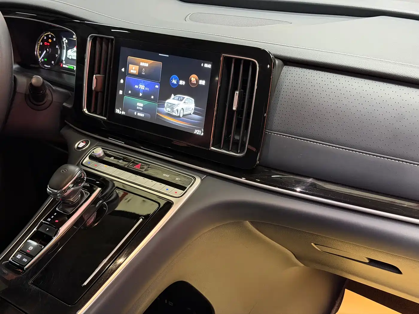 GAC Trumpchi Trumpchi M8 2023 Leading Series 390T Luxury Edition фото 12