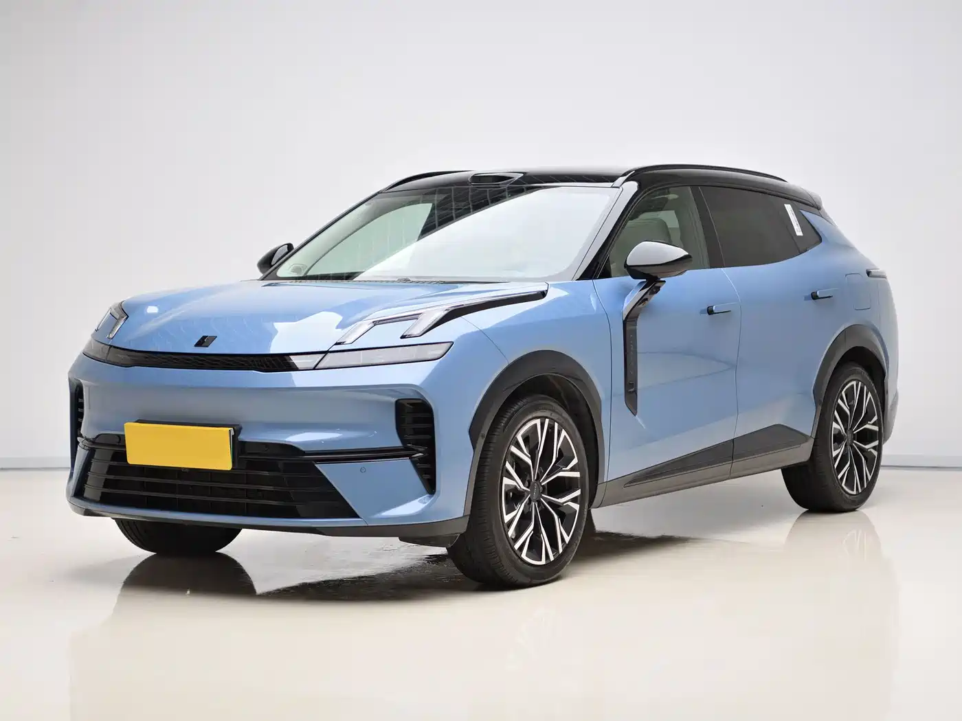 Lynk & Co 08 EM-P 2026