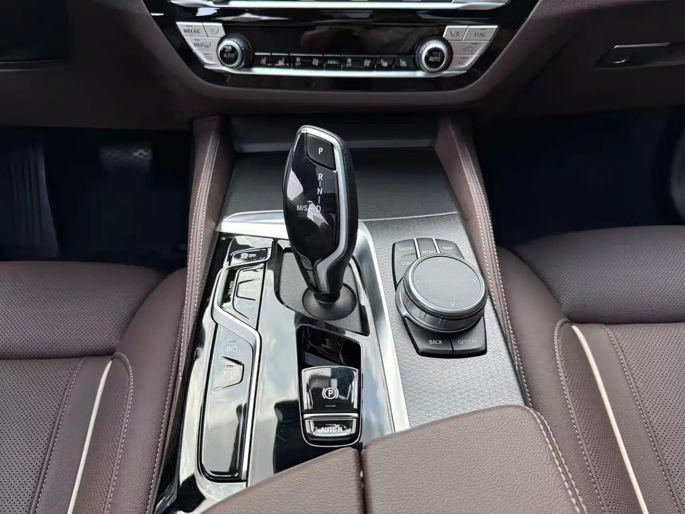 BMW 5 Series New Energy 2021 535Le Pioneer Edition M Sport Package фото 13