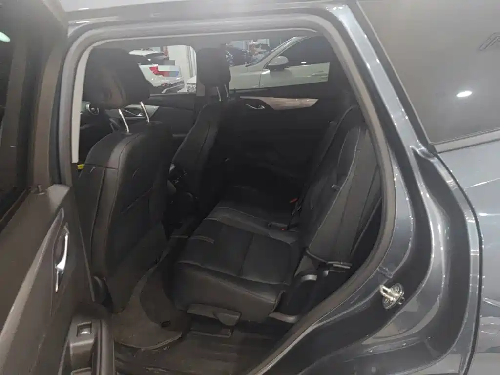 Photo 10 - Chevrolet Trailblazer
