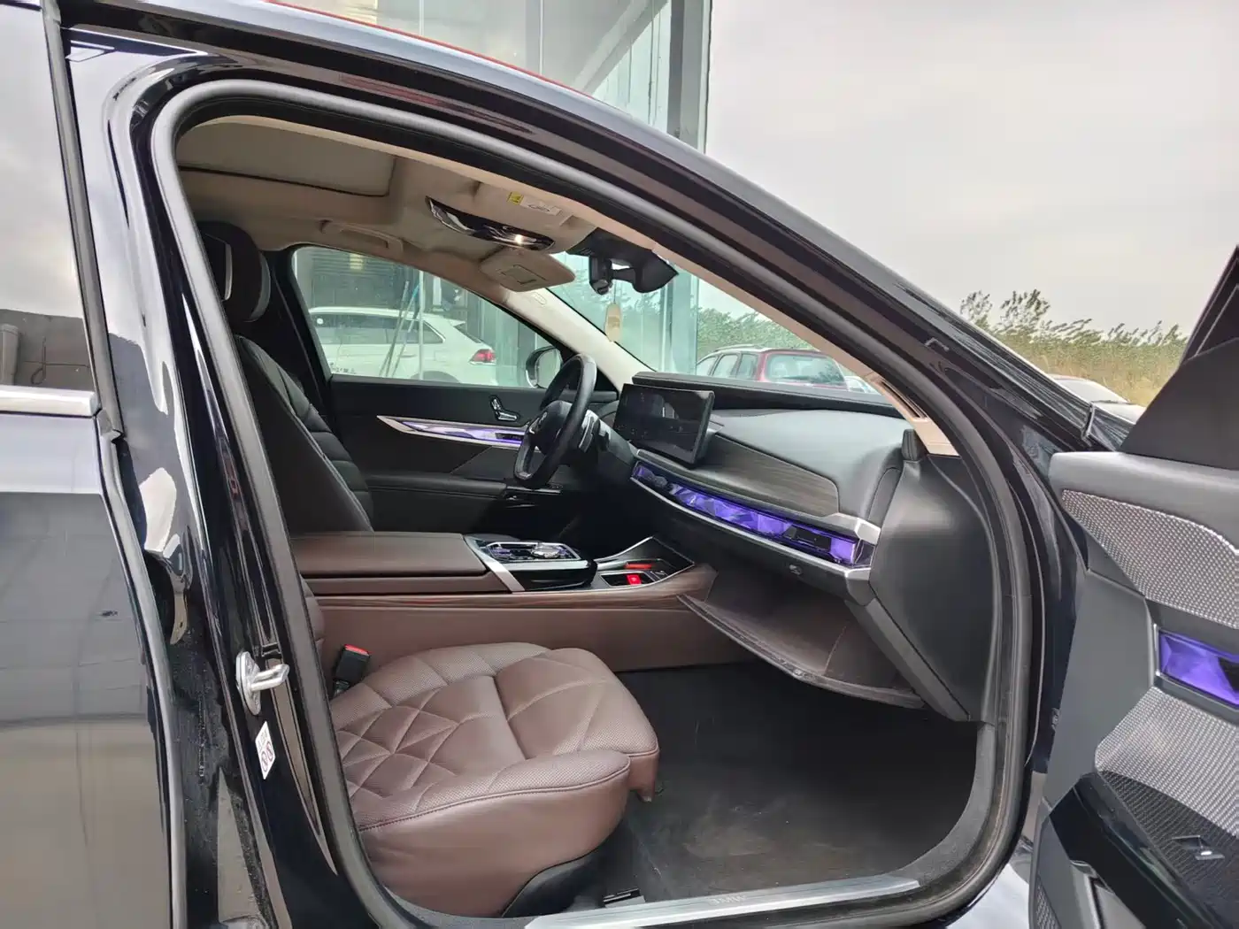 BMW 7 Series 2024 2023 Model 740Li Leading Luxury Package