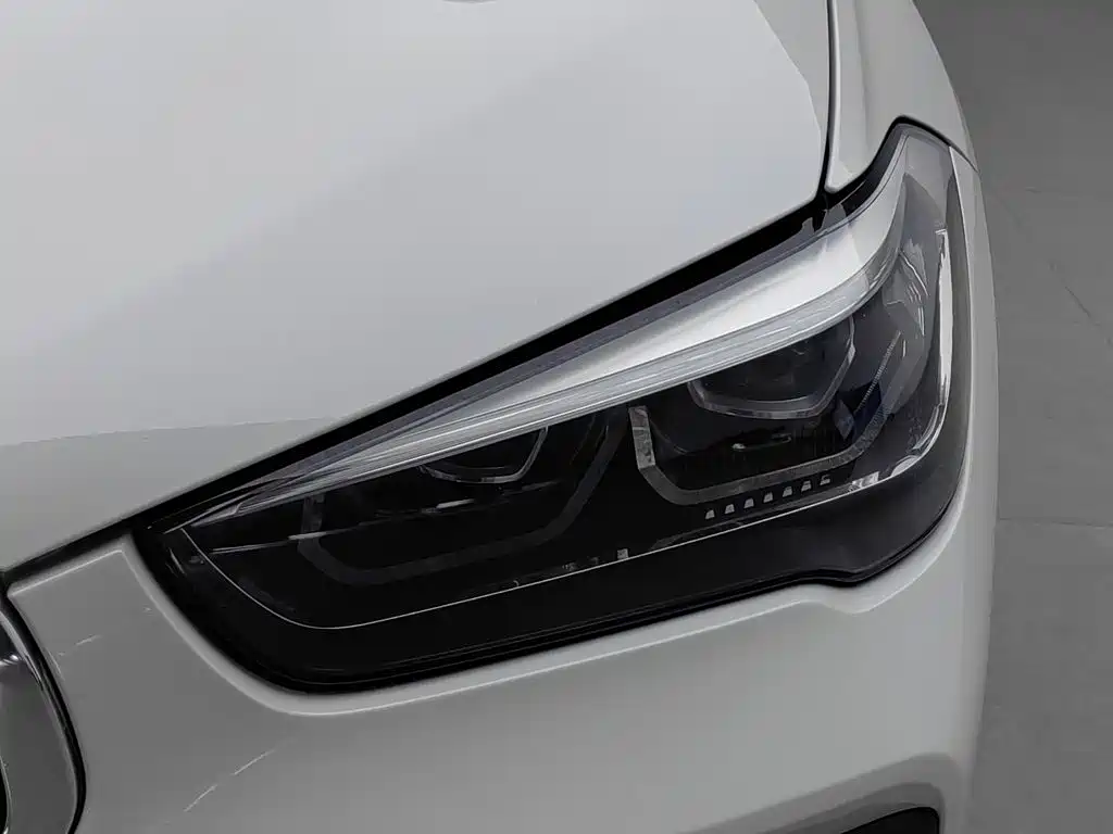 Фото 7 - BMW X1