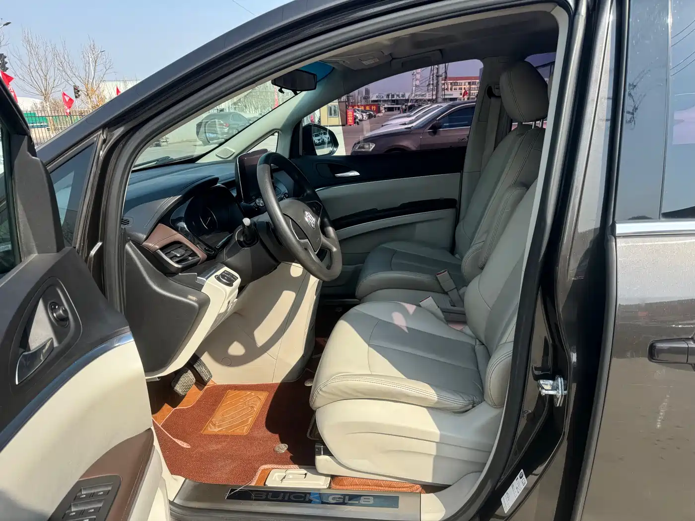 Buick GL8 2021 Land Business Class 652T Comfort фото 4