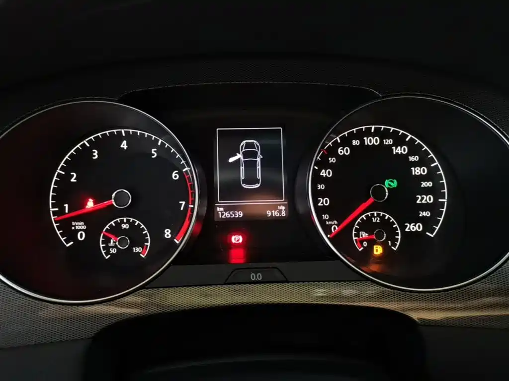 Volkswagen Golf Sportsvan 2016 230TSI Automatic Progressive фото 12