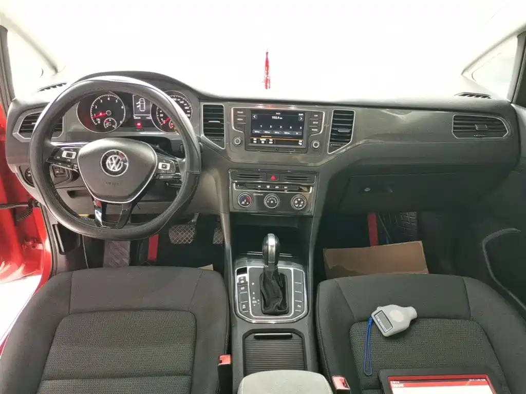 Volkswagen Golf Sportsvan 2016 230TSI Automatic Progressive фото 10