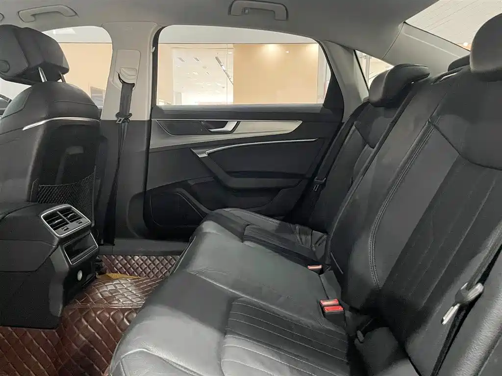 Audi A6L 2019 40 TFSI Luxury Elegance фото 8