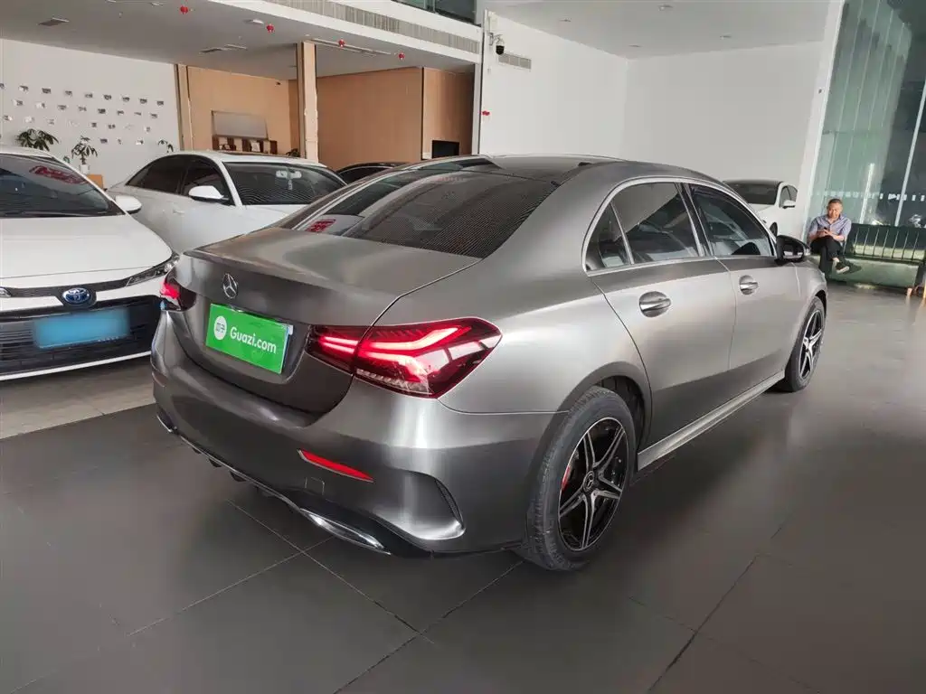 Mercedes-Benz A-Class 2019 A 200 L Sport Sedan фото 7