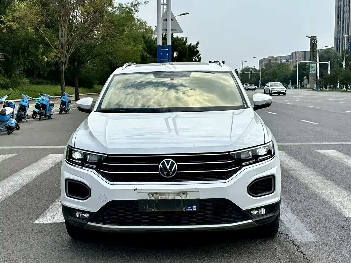 Volkswagen T-Roc, миниатюра 2