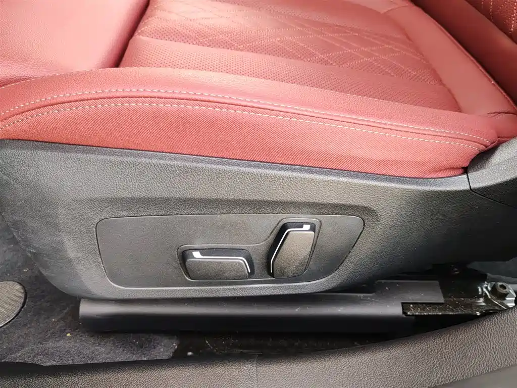 BMW 3 Series 2025 325Li M Sport Package фото 15