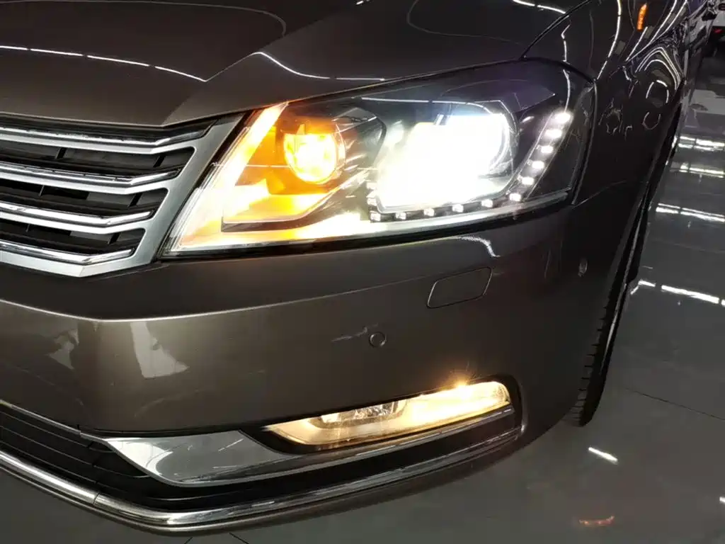 Volkswagen Magotan 2015 2.0TSI Premium фото 24