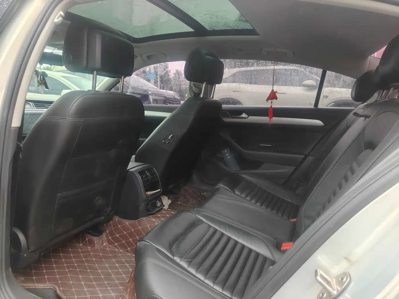 Volkswagen Magotan 2018 330TSI DSG Leading фото 9