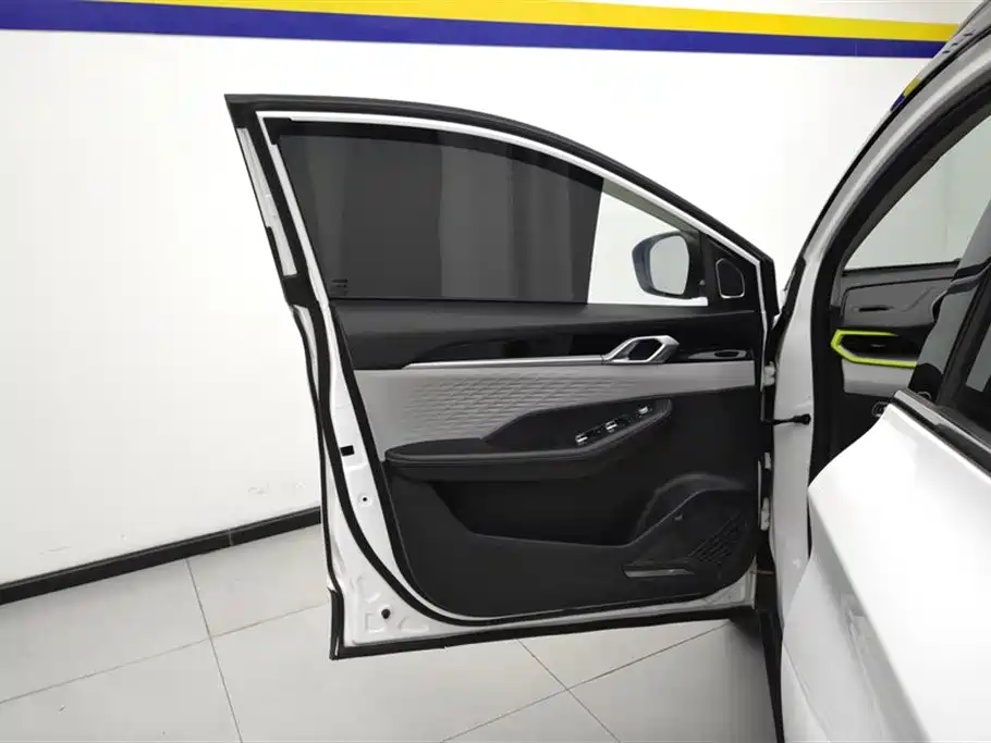 GEELY BINYUE