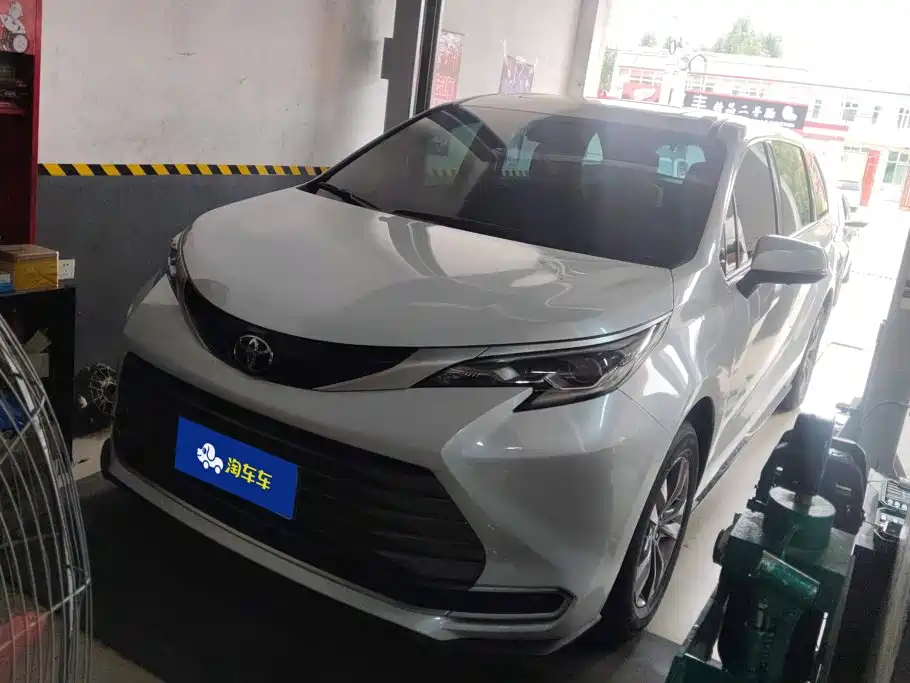 2026 Toyota Sienna