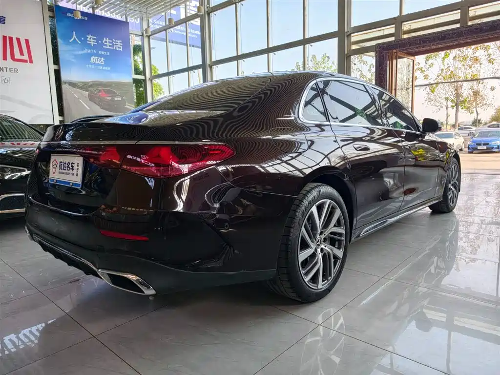 Mercedes-Benz E-Class 2024 E 300 L Fashion Sport фото 6