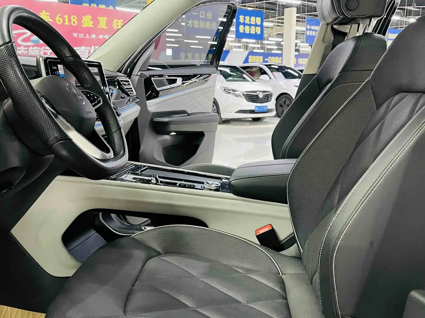 Volkswagen Teramont 2023 Teramont X 380TSI 4WD Premium Flagship фото 7